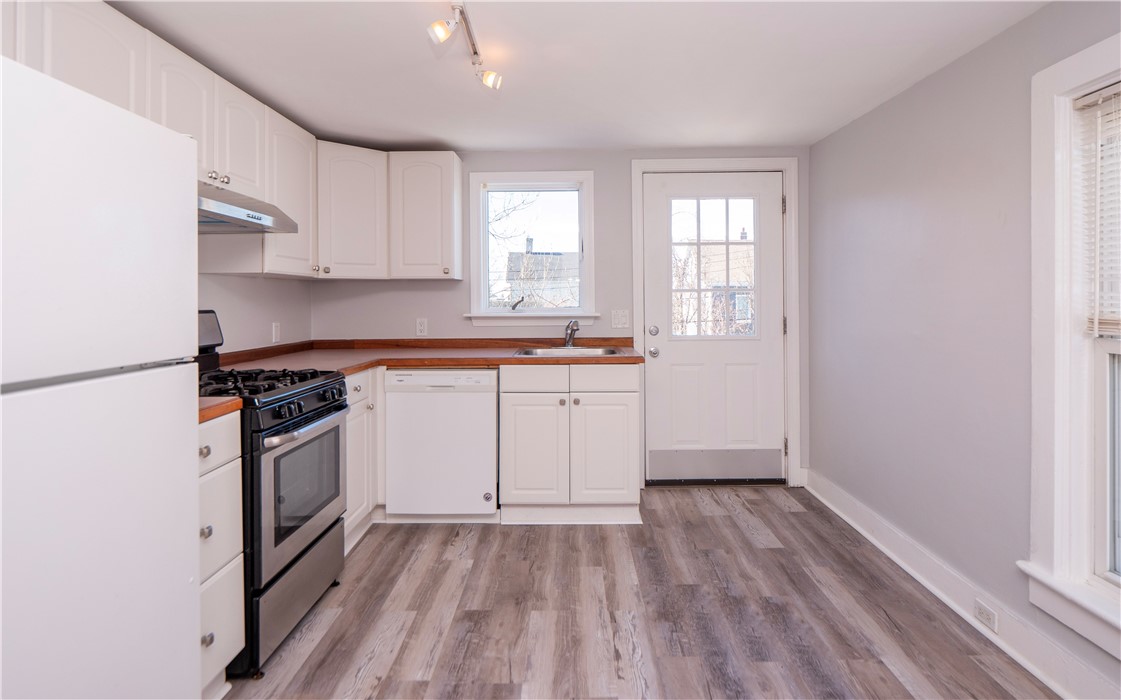8 Pleasant Street 2W
