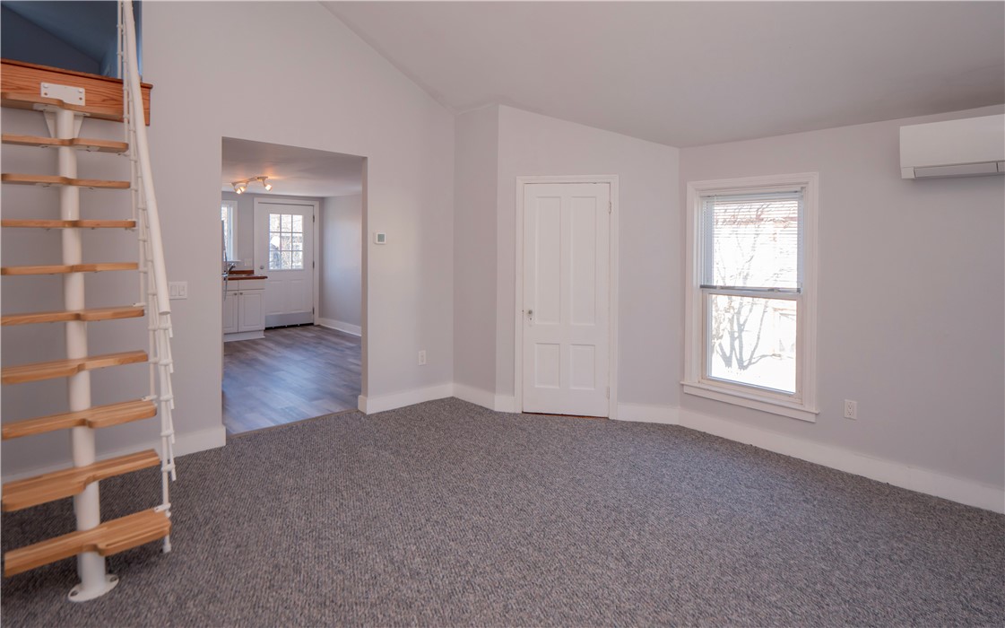 8 Pleasant Street 2W