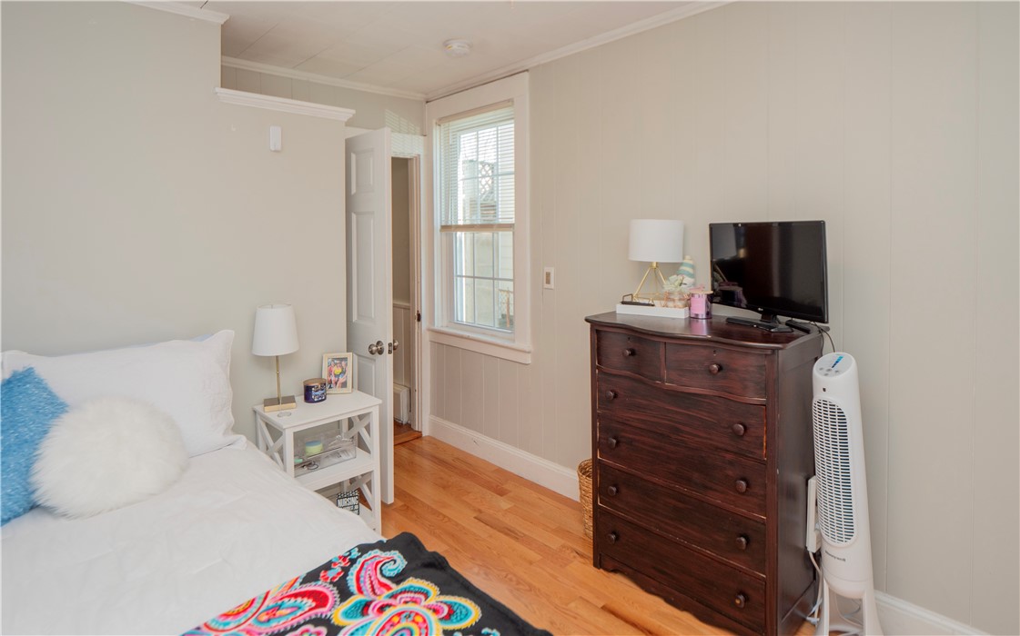 18 Lee Avenue 1