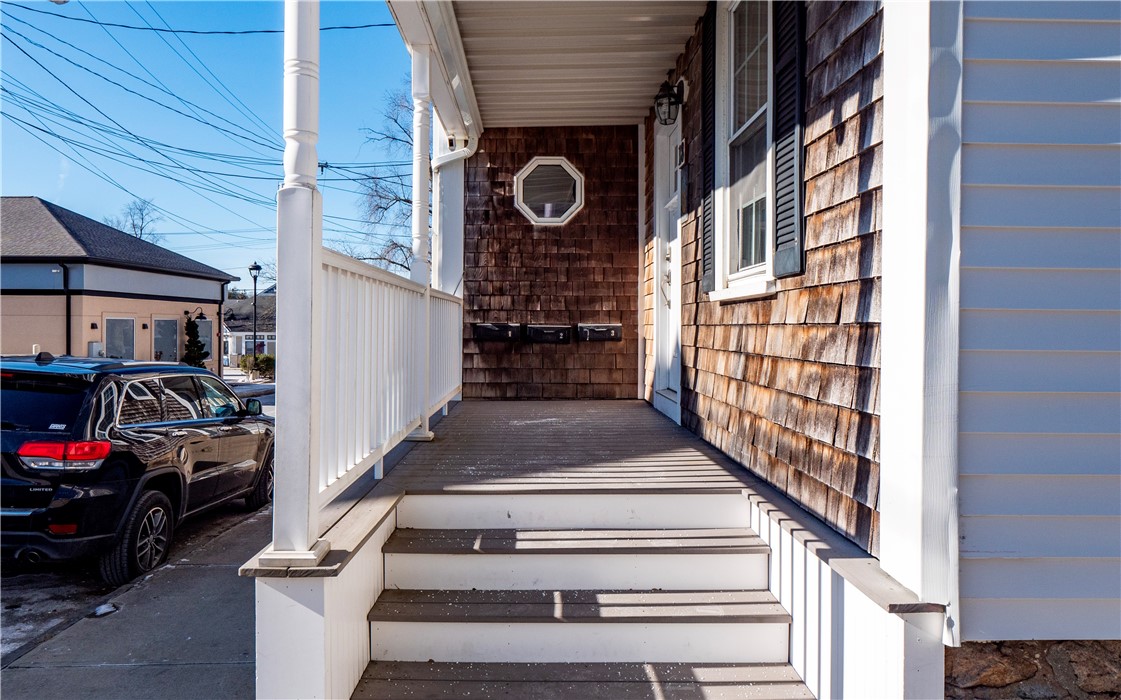 18 Lee Avenue 1