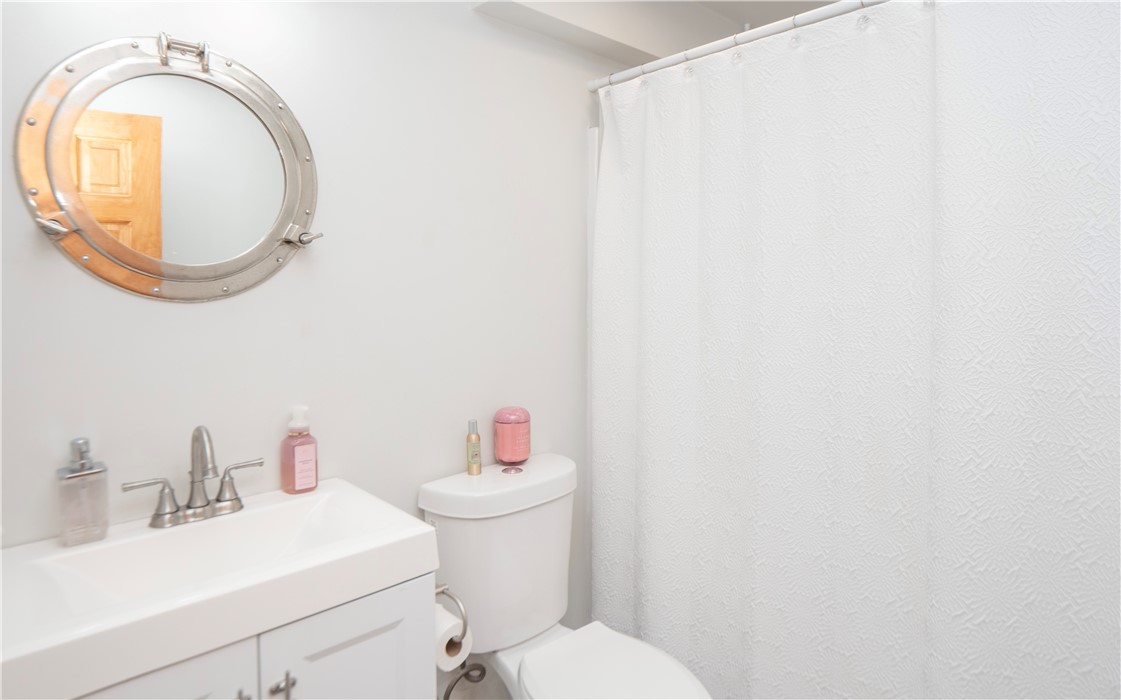 18 Lee Avenue 1