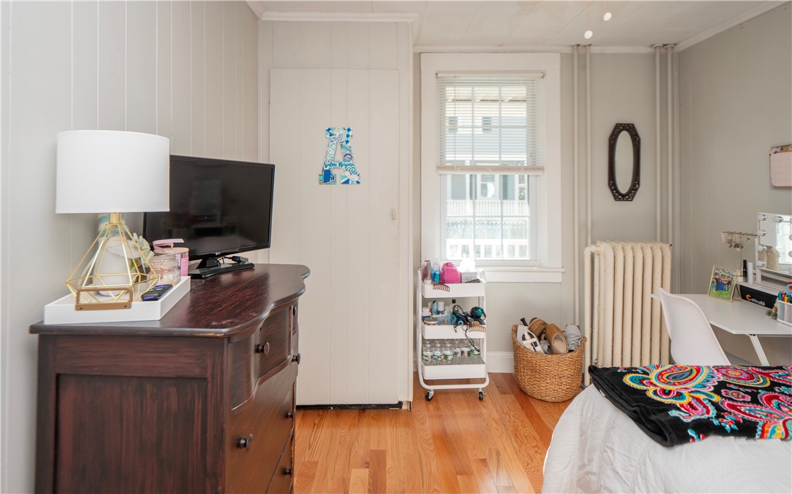 18 Lee Avenue 1
