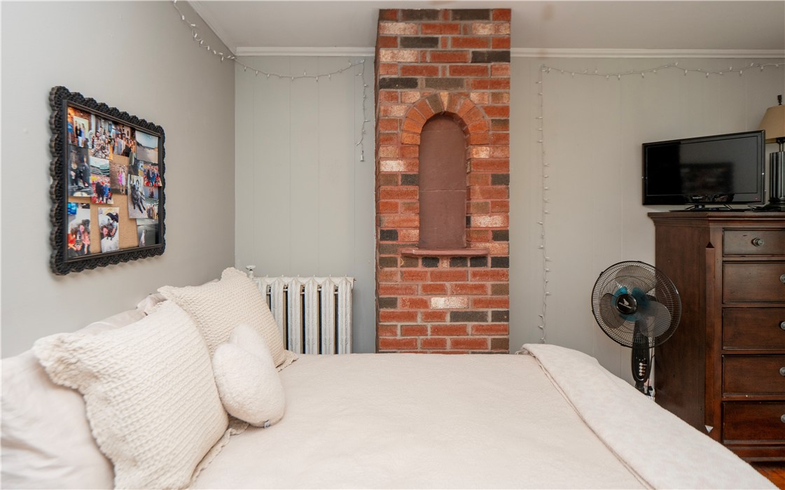 18 Lee Avenue 1
