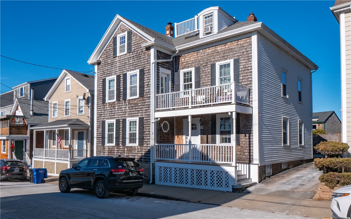 18 Lee Avenue 1