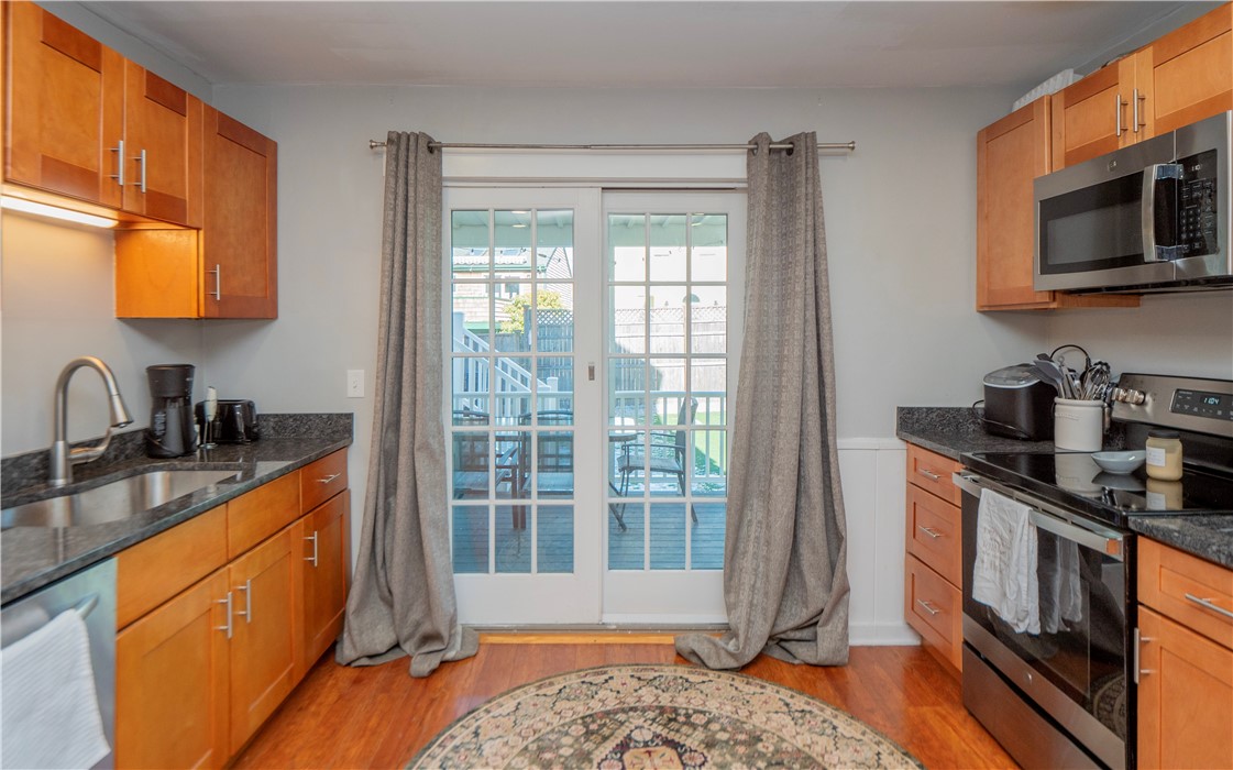 18 Lee Avenue 1