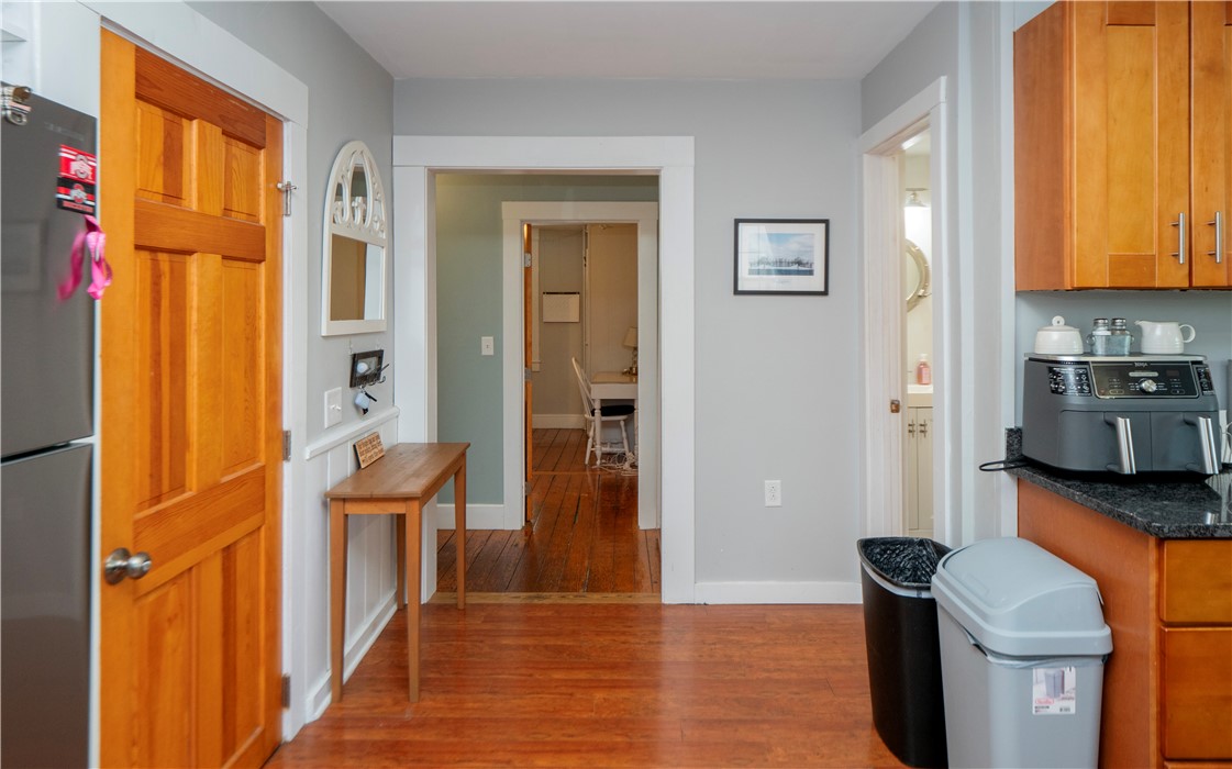 18 Lee Avenue 1