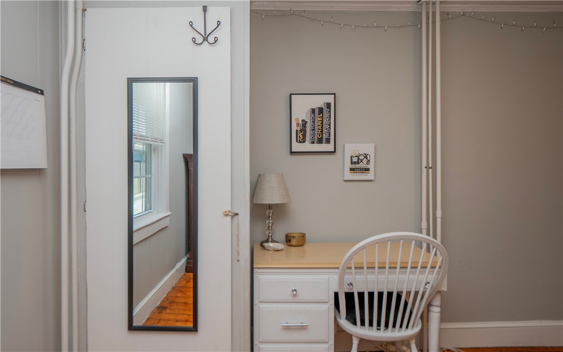 18 Lee Avenue 1
