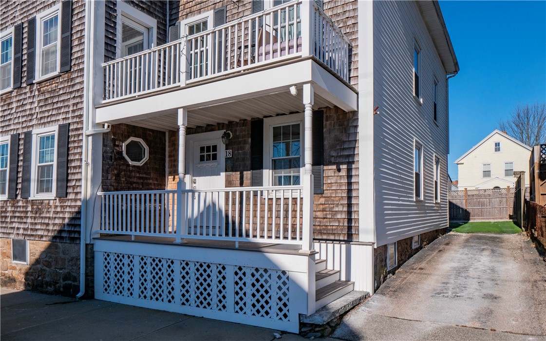 18 Lee Avenue 1