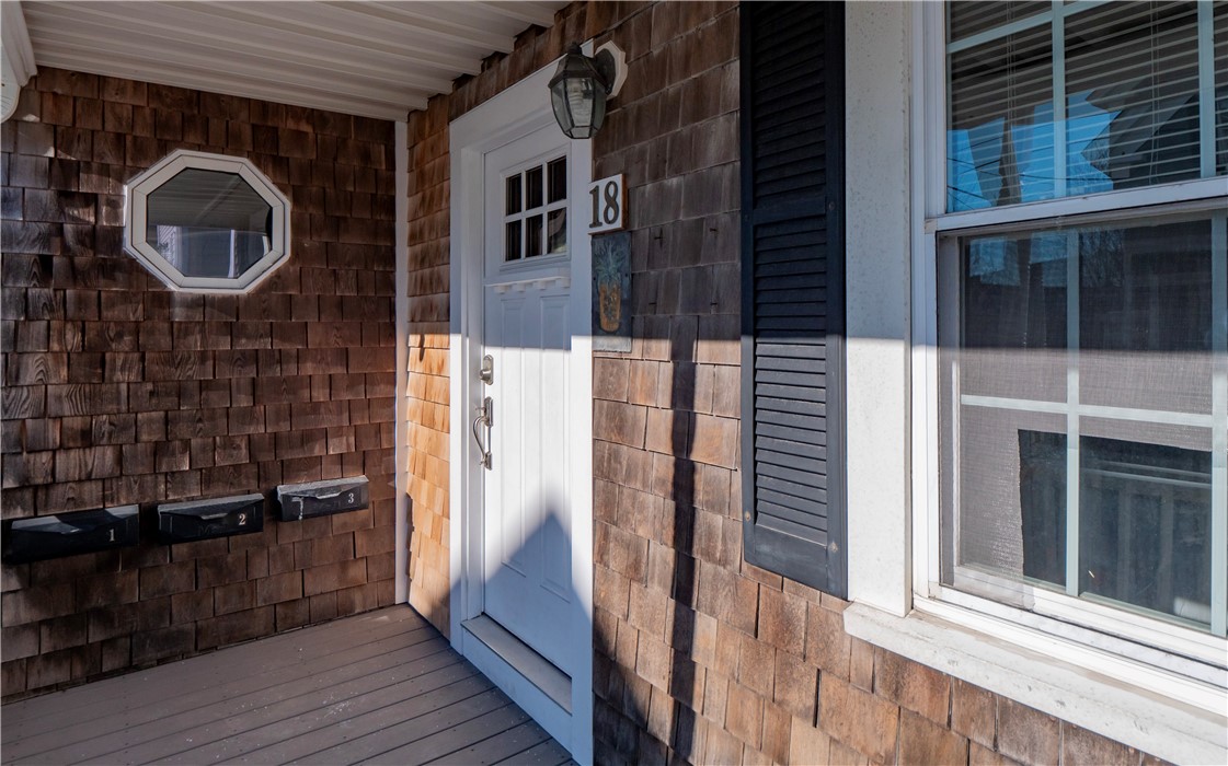 18 Lee Avenue 1