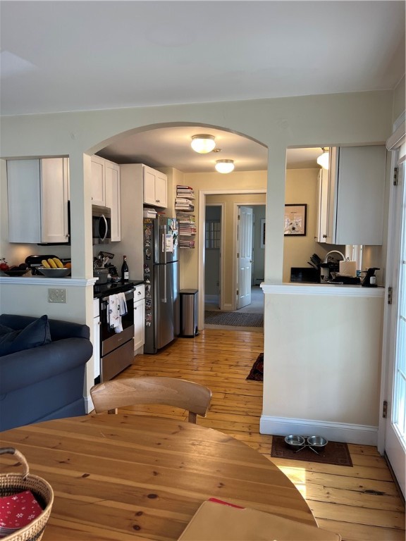 85 Howland Avenue