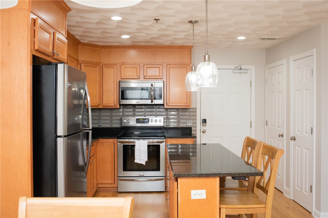 15 Saw Mill Drive 305