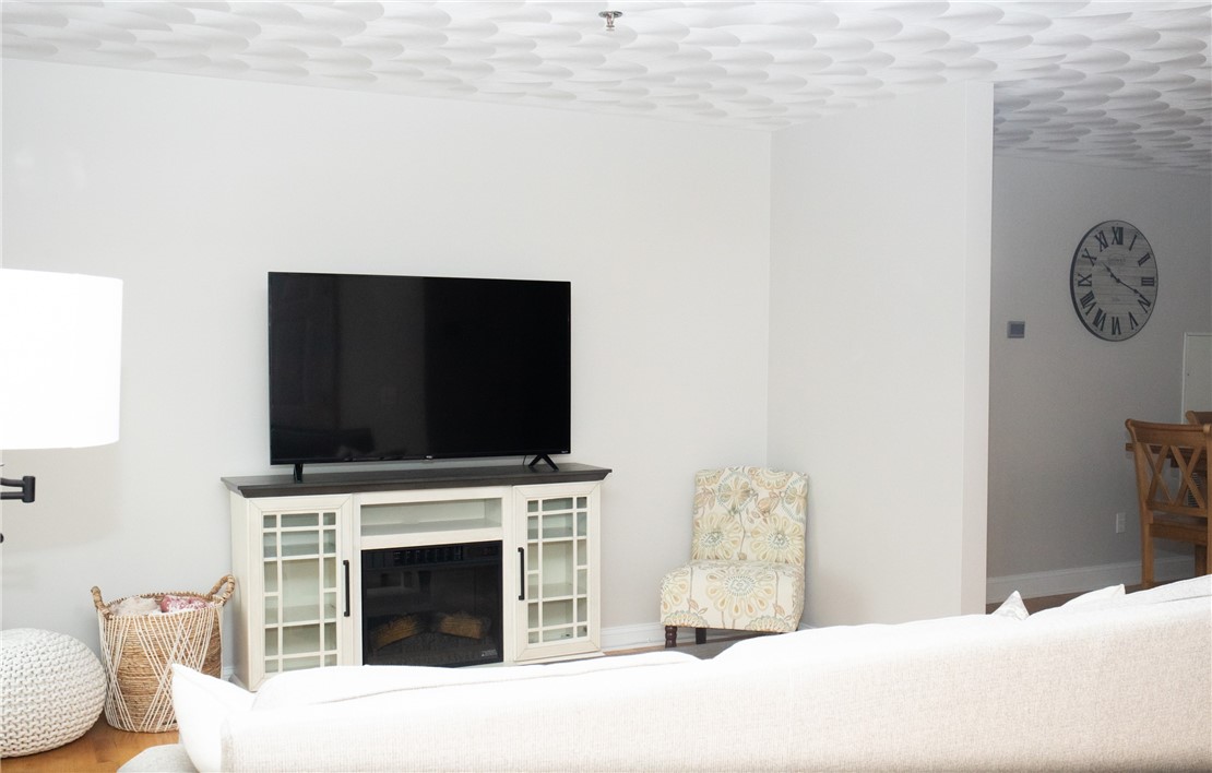 15 Saw Mill Drive 305