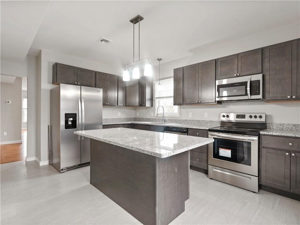 40 Hawthorne Avenue 1
