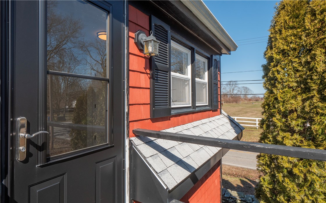 1195 Green End Avenue 2