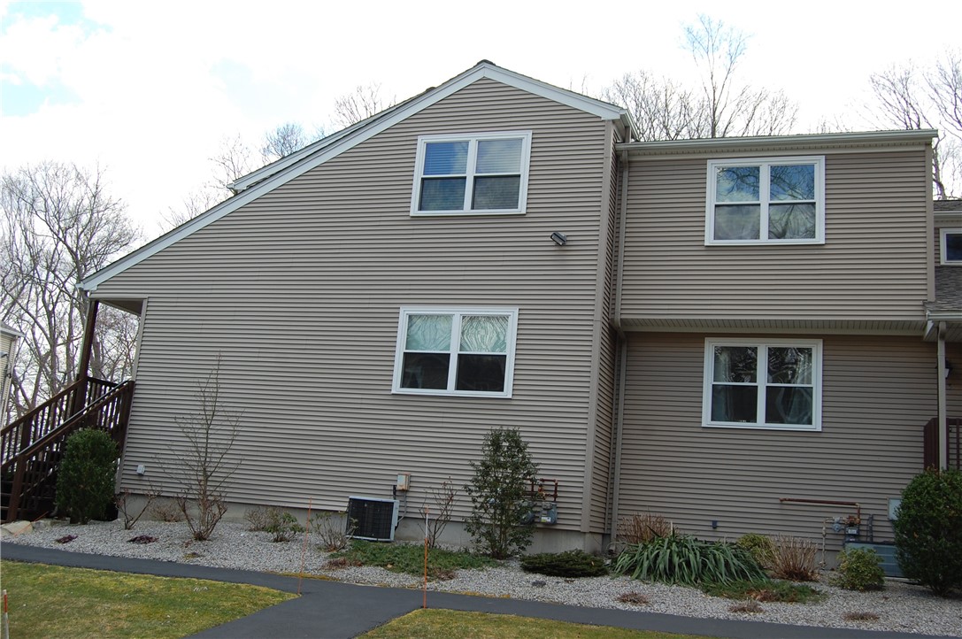 351 New London Avenue 501