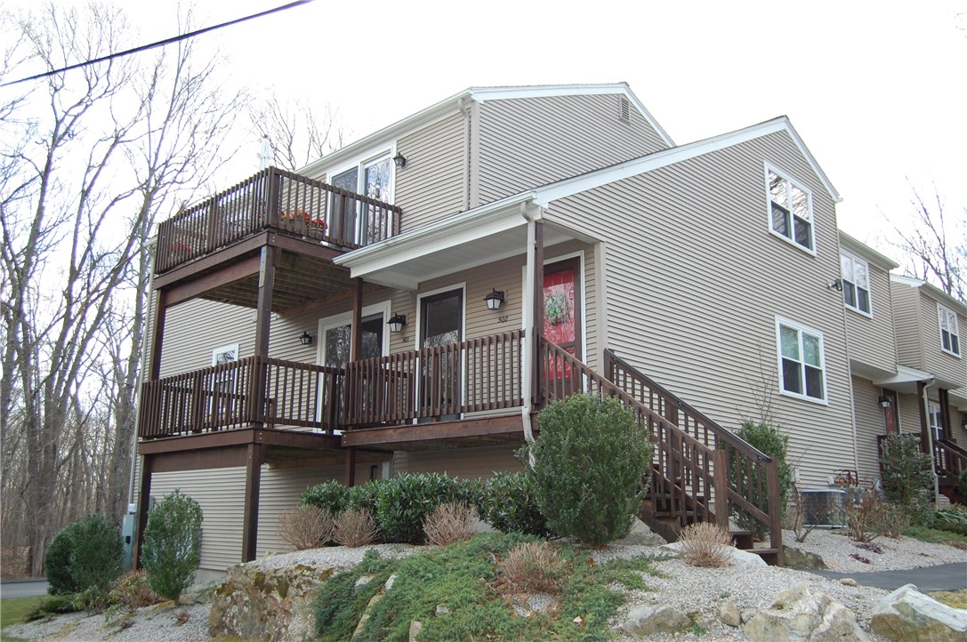 351 New London Avenue 501