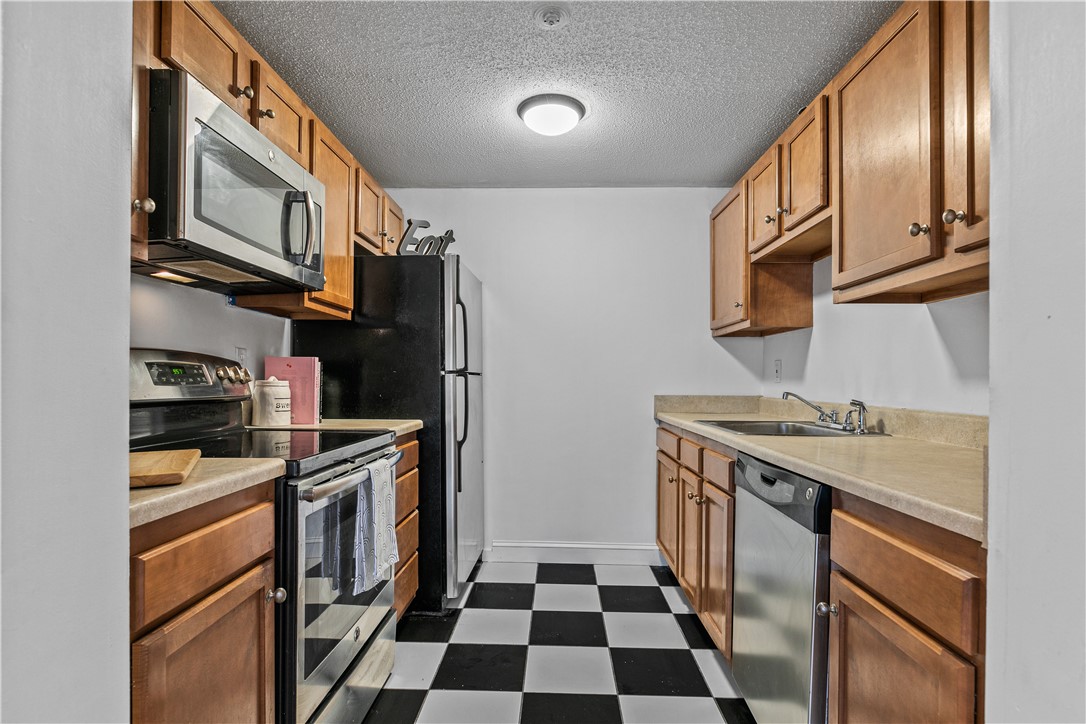 66 Girard Avenue Avenue 302
