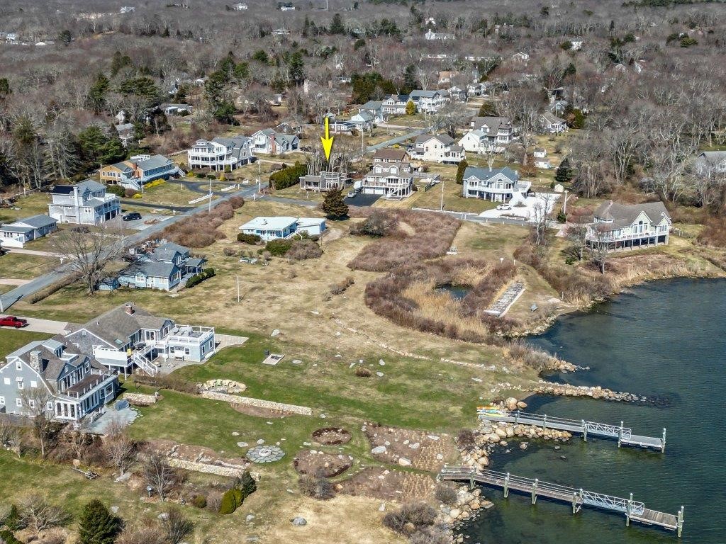 4 Lagoon Avenue