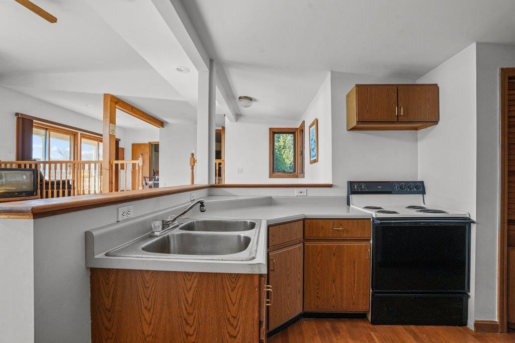 4 Lagoon Avenue