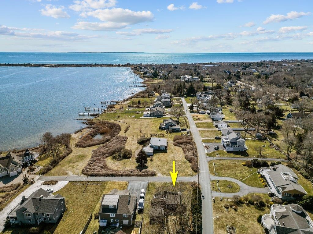 4 Lagoon Avenue