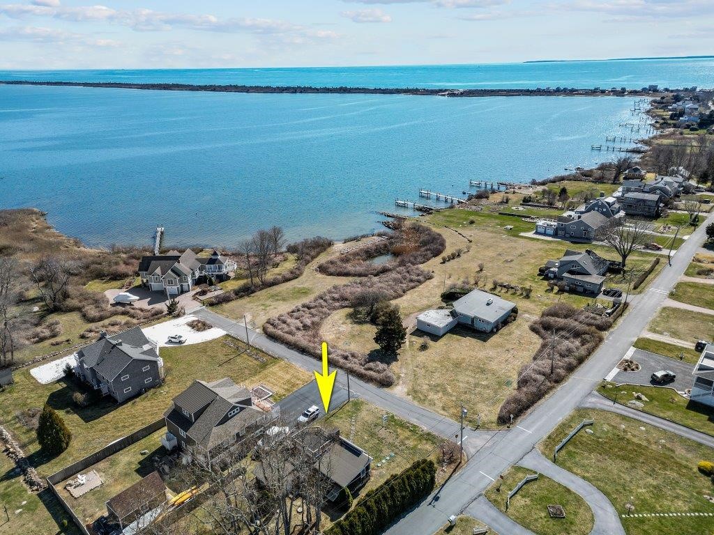 4 Lagoon Avenue