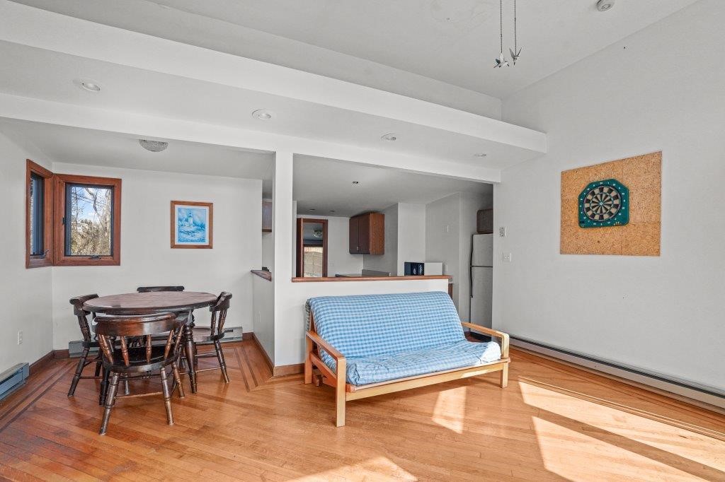 4 Lagoon Avenue