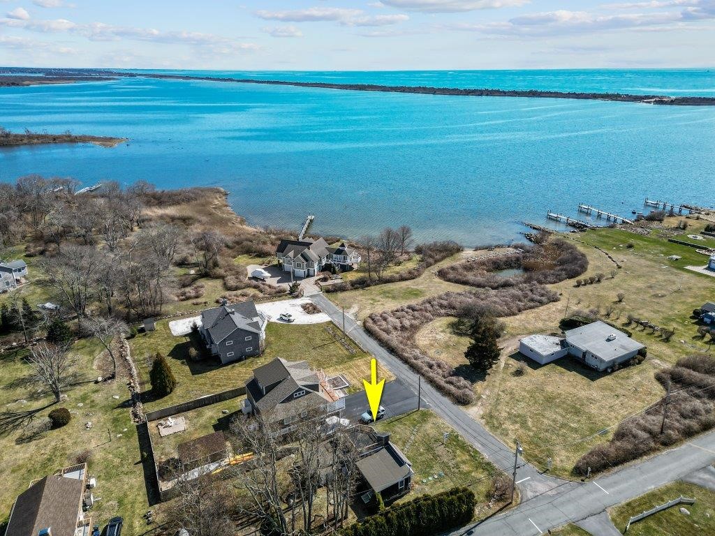 4 Lagoon Avenue