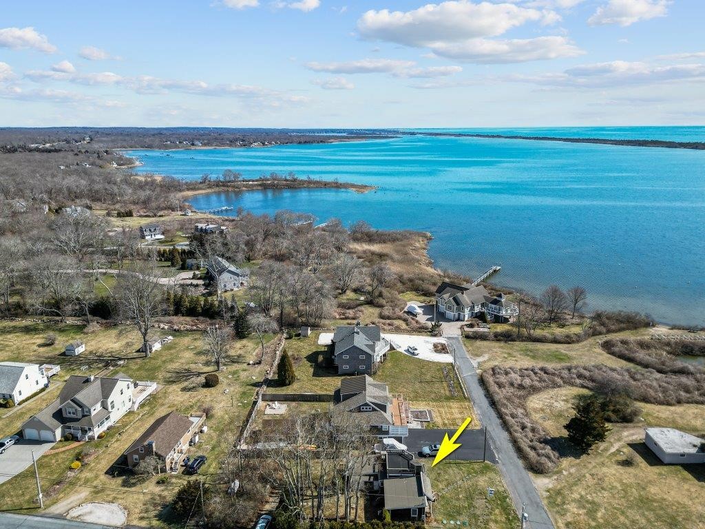 4 Lagoon Avenue