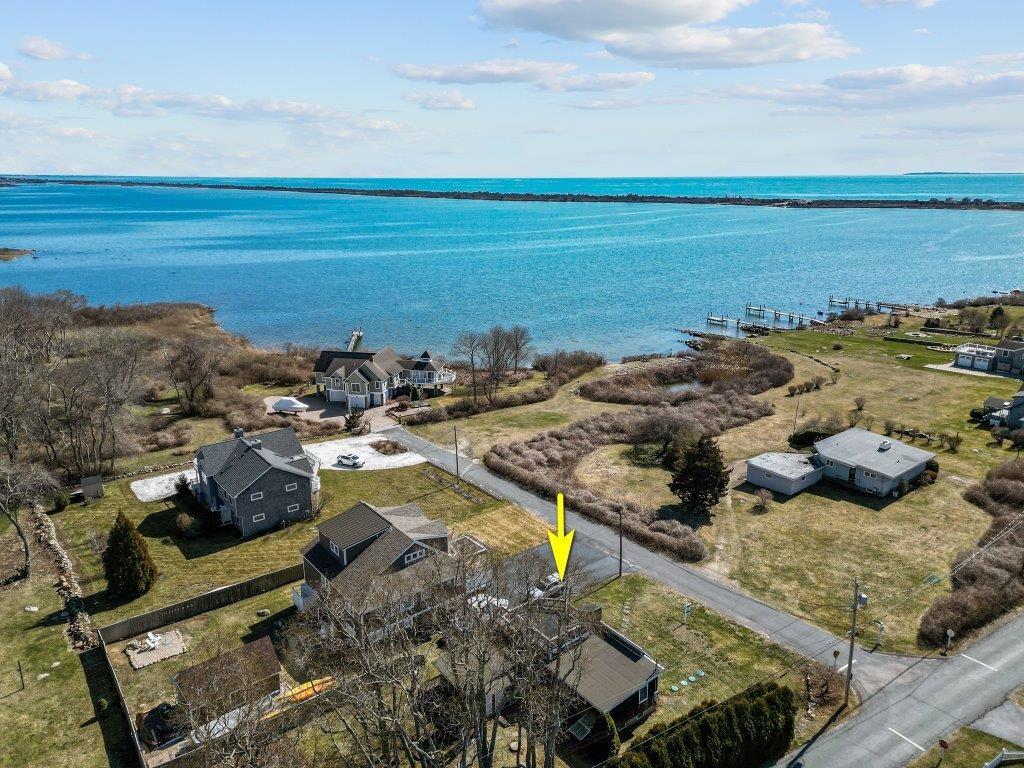 4 Lagoon Avenue