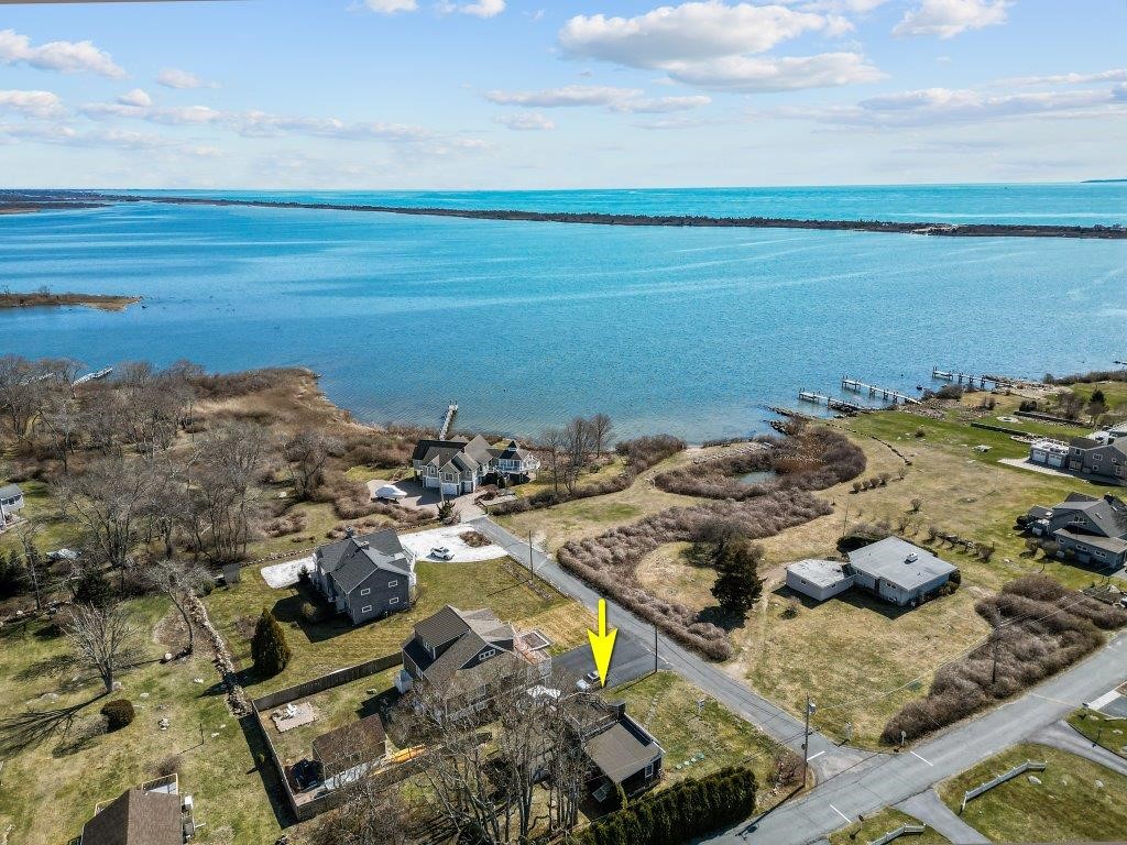 4 Lagoon Avenue
