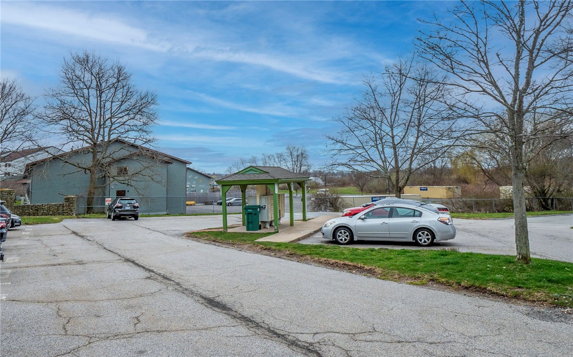 66 Girard Avenue 324