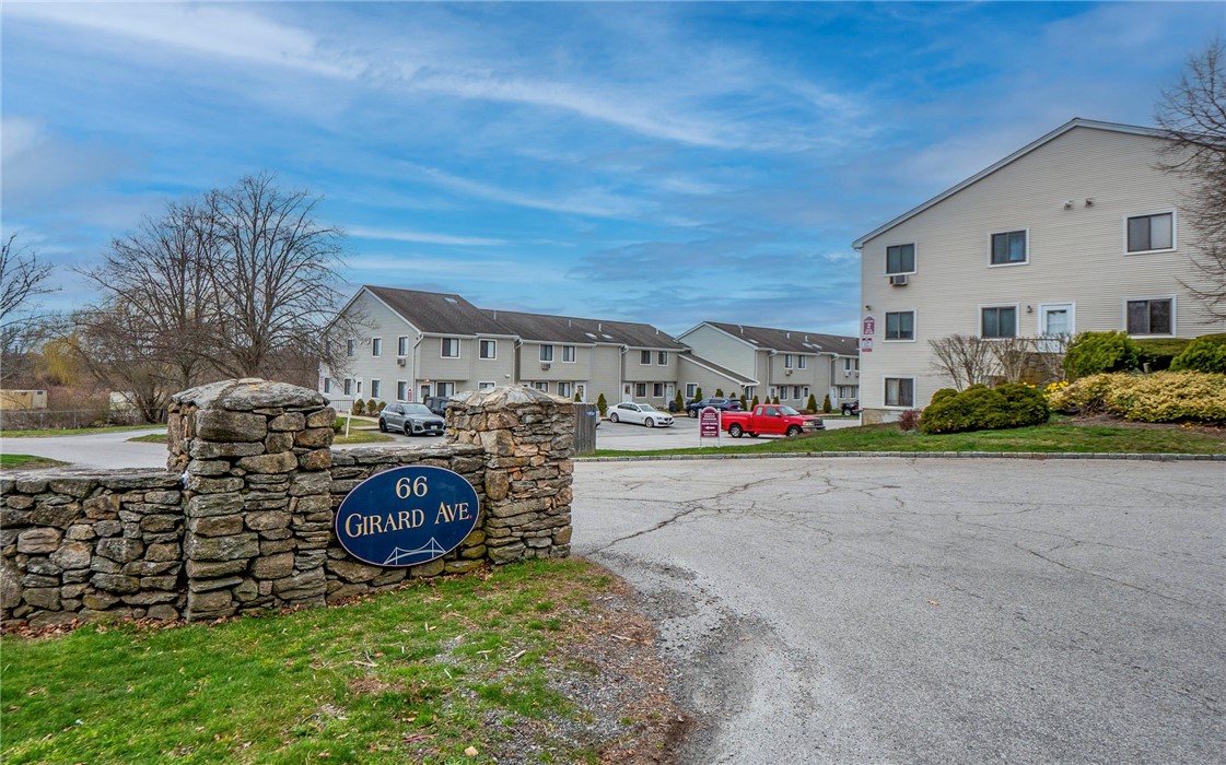 66 Girard Avenue 324