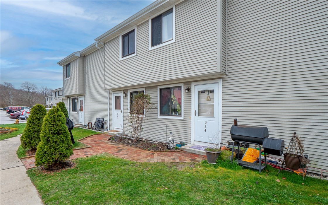 66 Girard Avenue 324