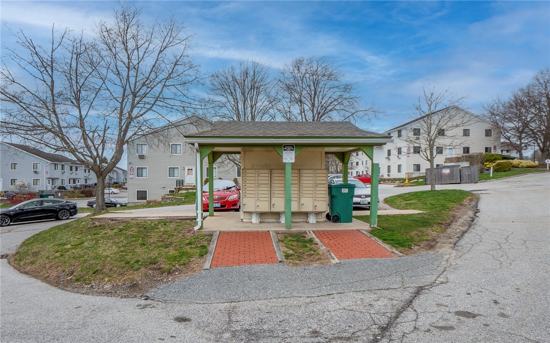 66 Girard Avenue 324