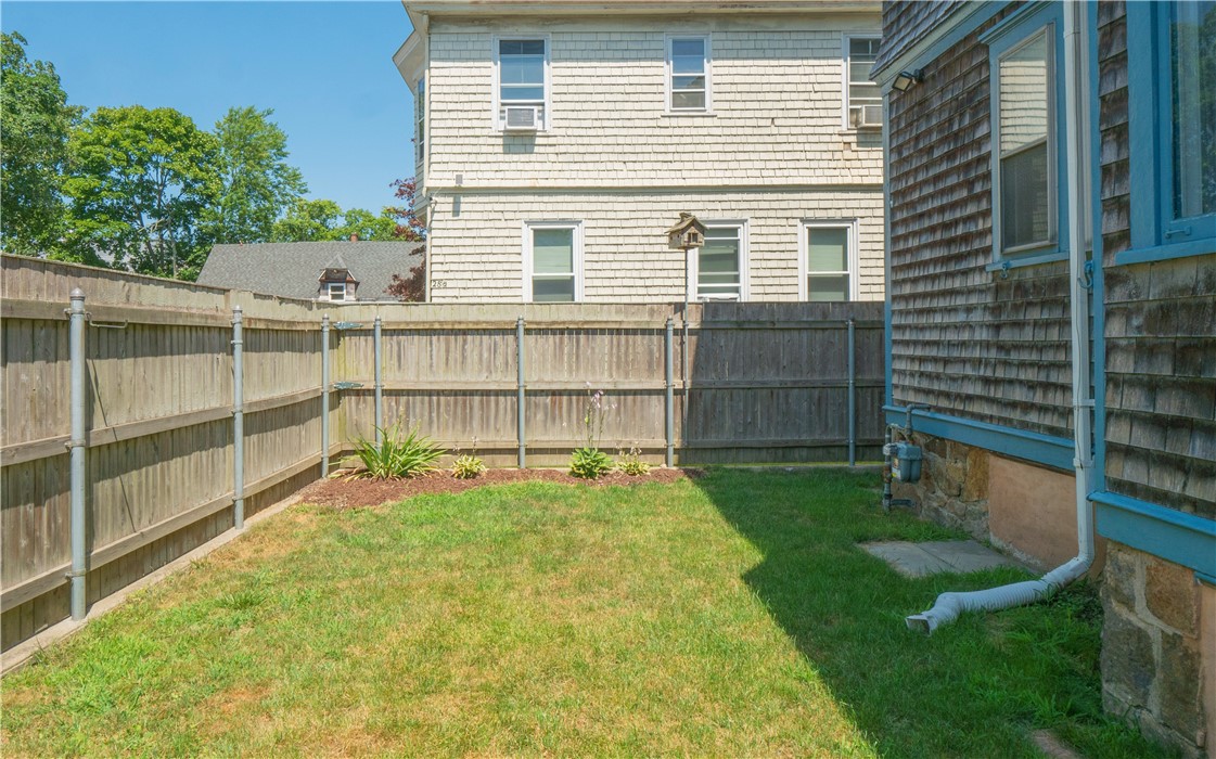 28 Rhode Island Avenue