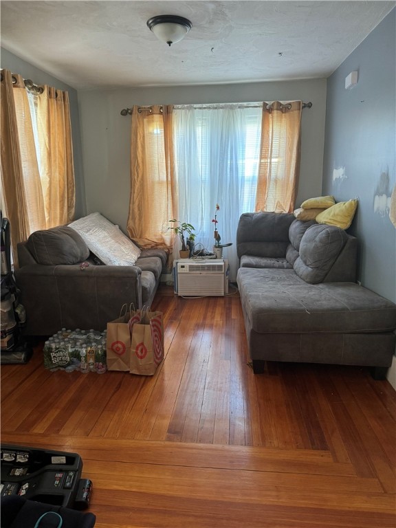 132 W Lawn Avenue