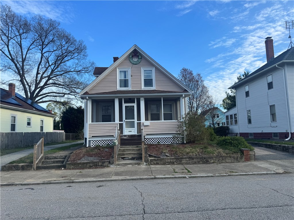 132 W Lawn Avenue