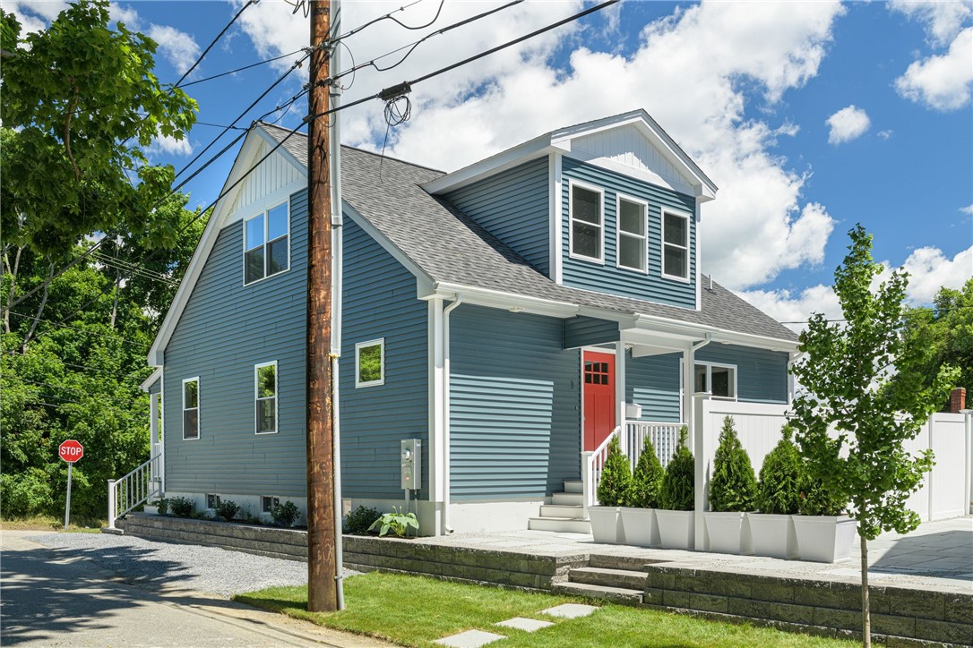 1 Coggeshall Avenue