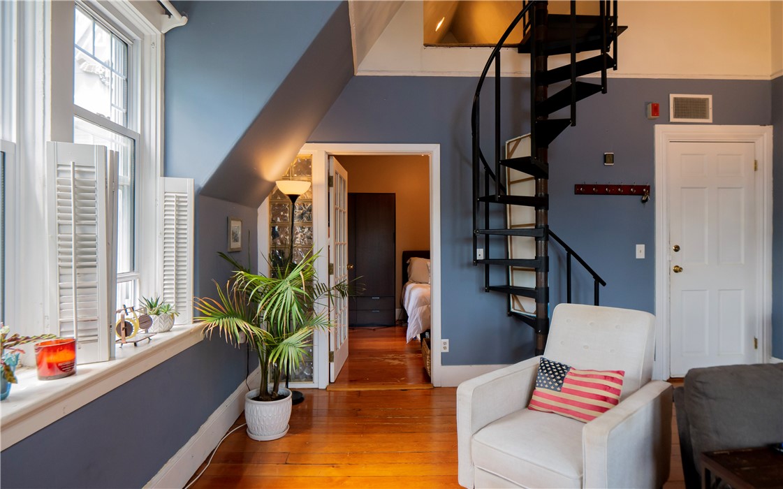 8 Cottage Street 6