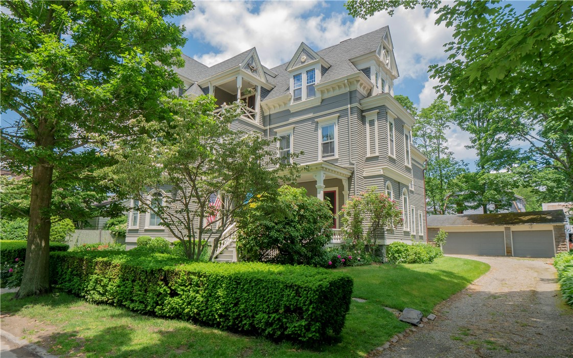 8 Cottage Street 6