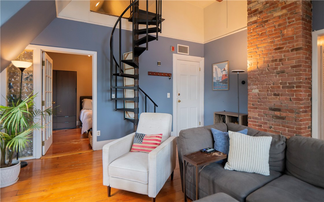 8 Cottage Street 6