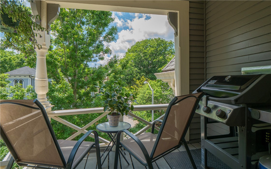8 Cottage Street 6