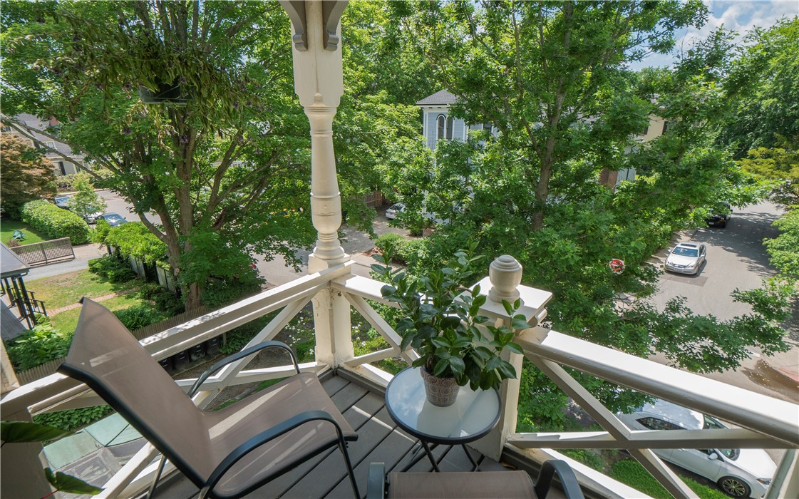 8 Cottage Street 6