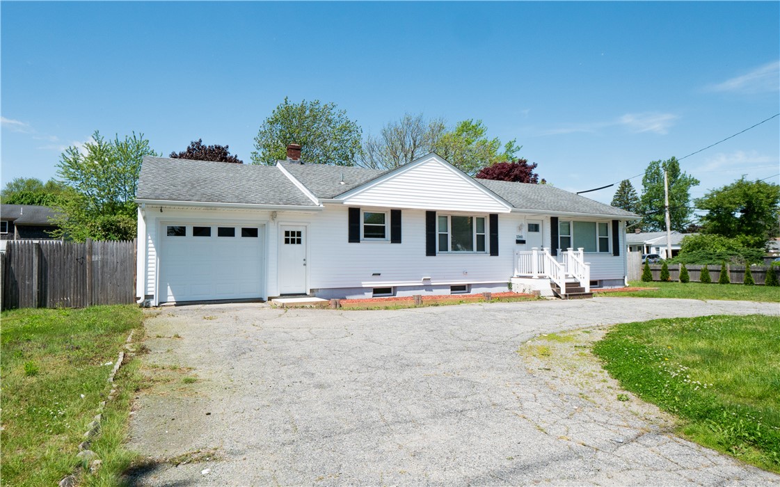 1560 West Main Road