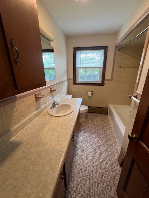 24 Garfield Avenue West