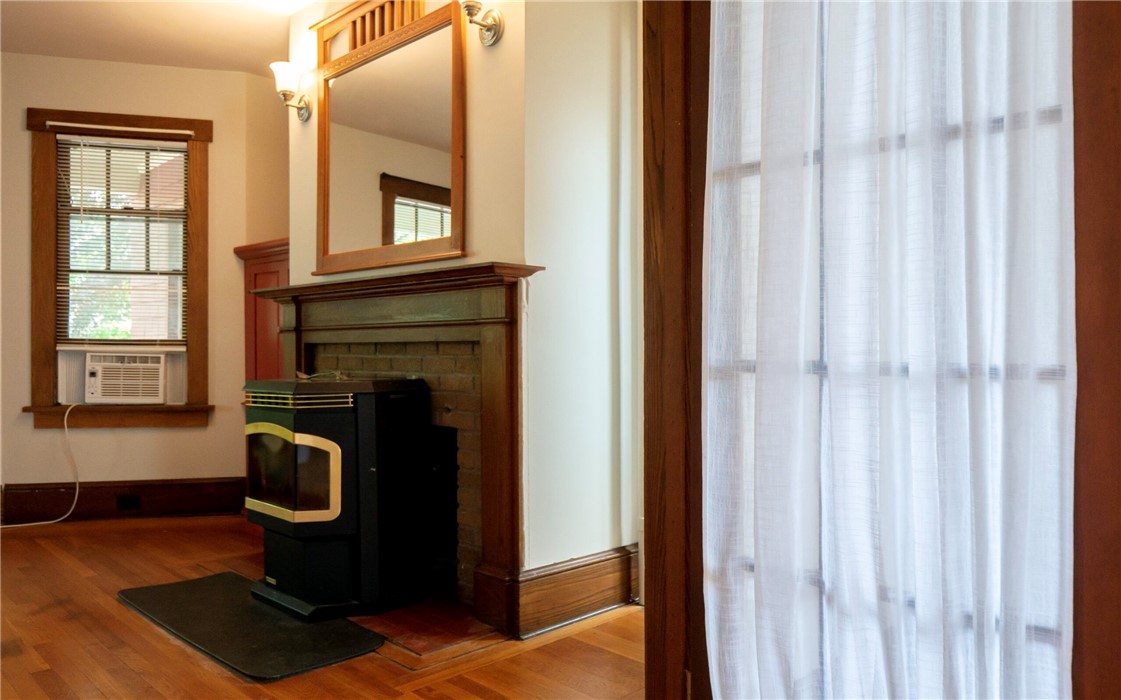446 Broadway B