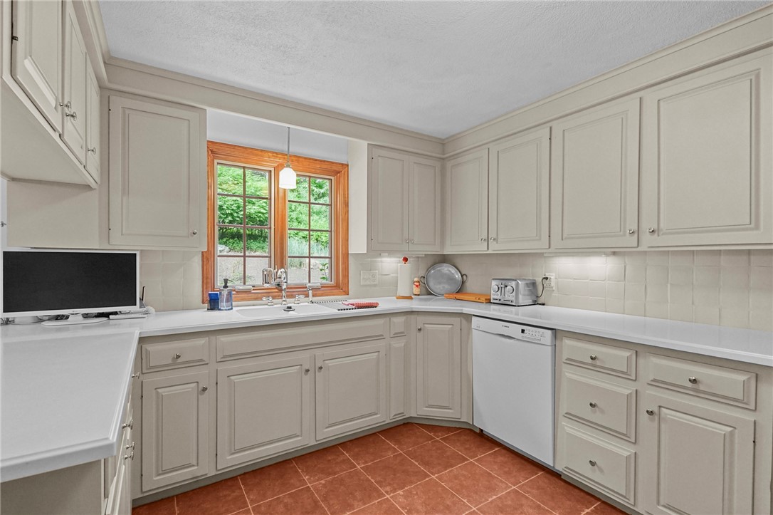 516 Black Plain Road