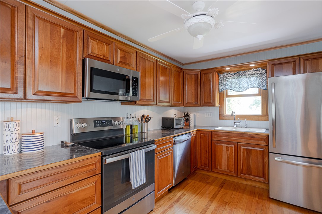 1049 Wapping Road