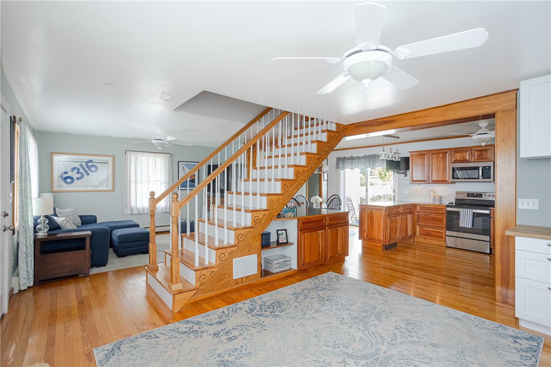 1049 Wapping Road