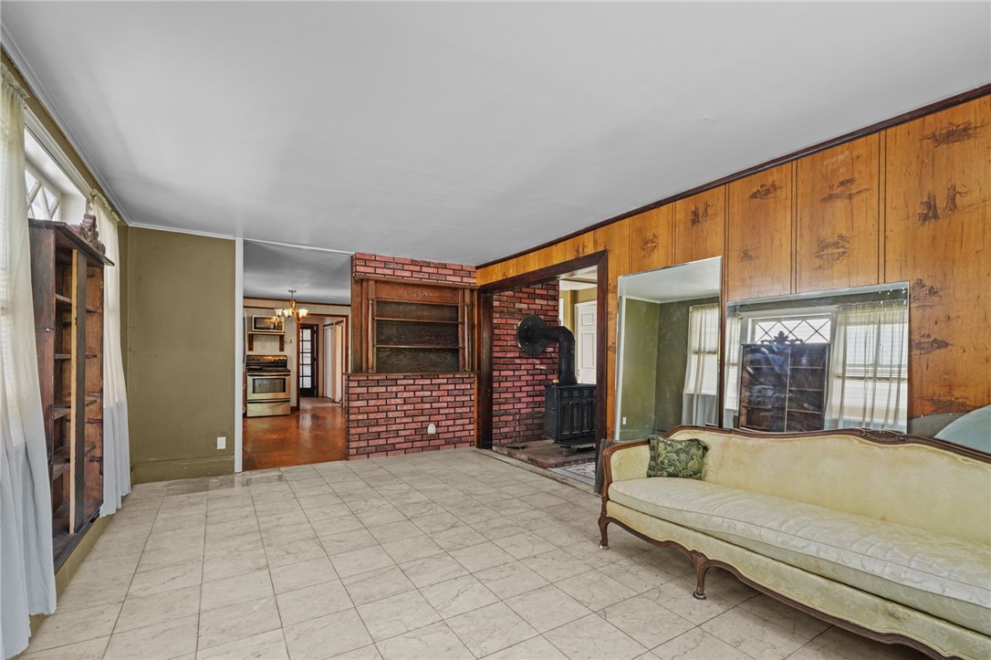 99 Summit Road
